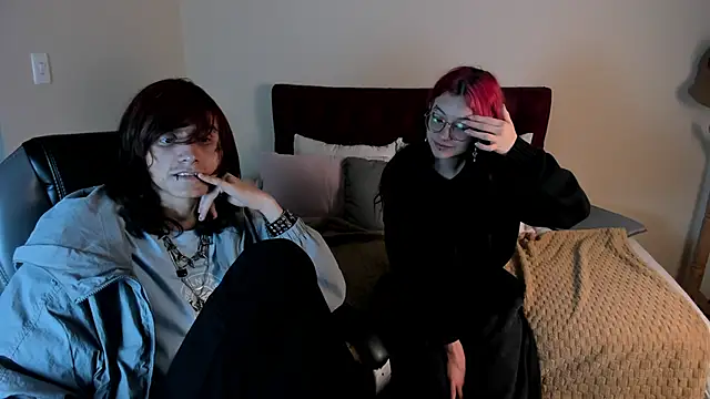 Eros Nyx  online show from February 12, 2026, 5:18 am