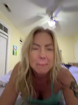 Snapshot of sinfulsara chatting on February 26, 2026, 9:09 am sinfulsara online show from February 26, 2026, 9:09 am