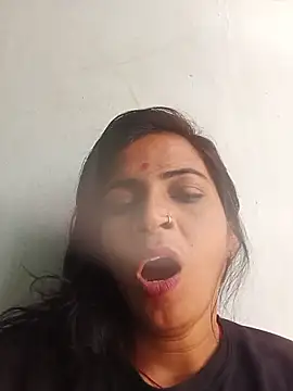 Snapshot of Big_soniya55A chatting on June 5, 2026, 11:27 am Big soniya55A online show from June 5, 2026, 11:27 am