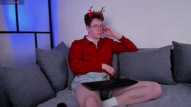 Teddy Parkers online show from December 3, 2025, 12:37 pm