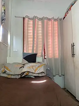 voganmarie online show from March 3, 2026, 1:12 am