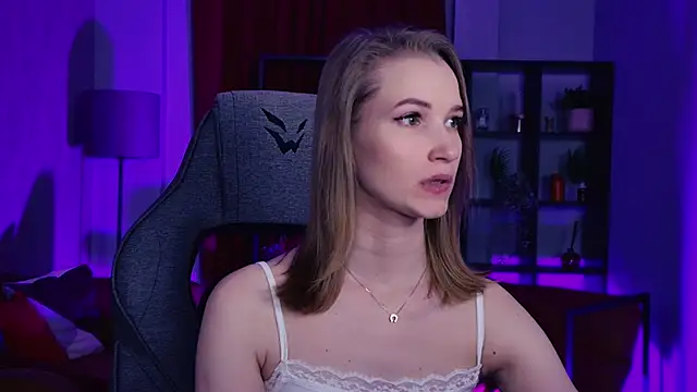 Megan Rodgers online show from April 10, 2026, 5:42 pm