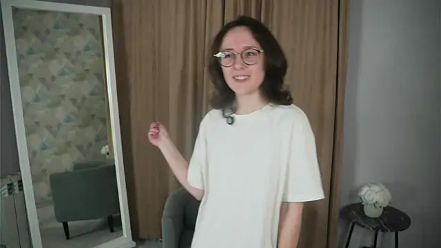 ChongFefer online show from December 4, 2025, 11:31 am