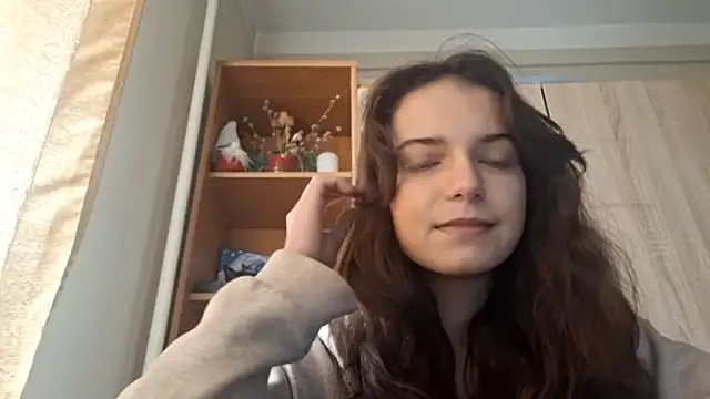 KellyKelik online show from February 6, 2026, 8:32 am