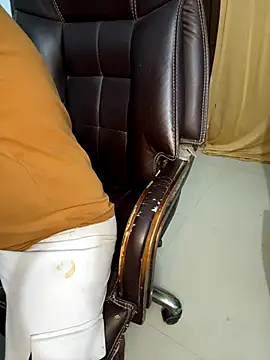 vampirex7 online show from December 3, 2025, 4:06 pm