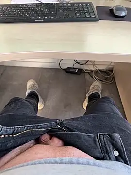 Snapshot of Dodo2223 chatting on February 18, 2026, 4:25 pm Dodo2223 online show from February 18, 2026, 4:25 pm