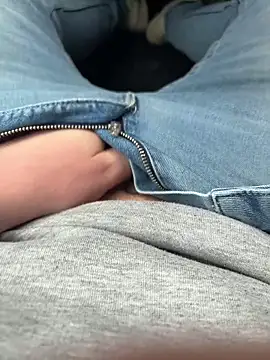 Snapshot of Dodo2223 chatting on February 17, 2026, 10:34 am Dodo2223 online show from February 17, 2026, 10:34 am