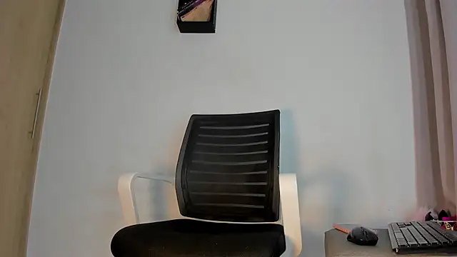 Nanny 11 online show from April 6, 2026, 11:06 pm