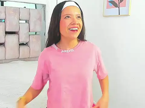 Hannah stuart online show from February 20, 2026, 2:19 pm