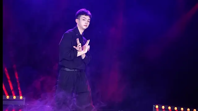 BOYgayHouse- online show from December 4, 2025, 9:41 am