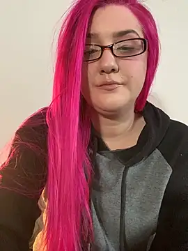 MaryMary  online show from March 8, 2026, 10:02 pm