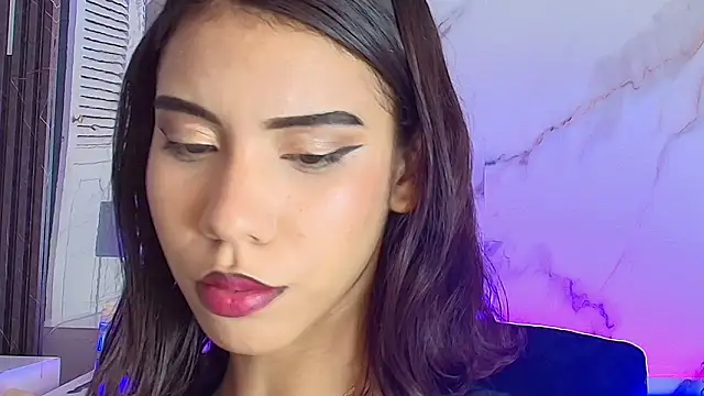 BellaHarpeer online show from February 7, 2026, 8:17 pm