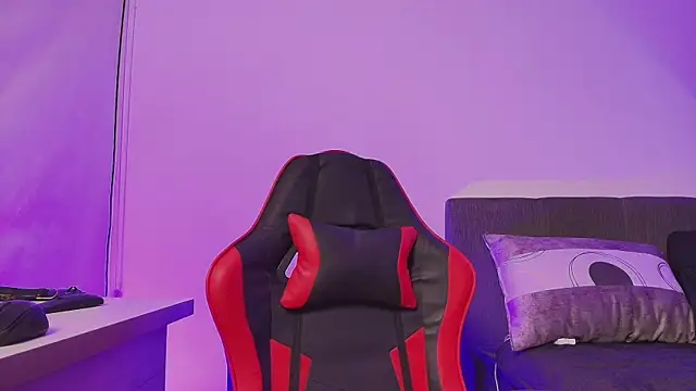 Snapshot of sara_santana__ chatting on January 7, 2026, 11:43 pm sara santana online show from January 7, 2026, 11:43 pm