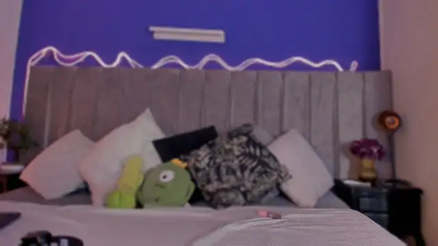 Aura sun online show from February 28, 2026, 11:54 am