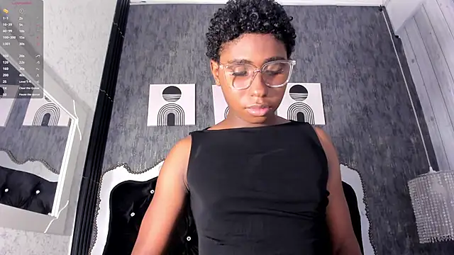 teylor lovee online show from April 15, 2026, 9:37 pm