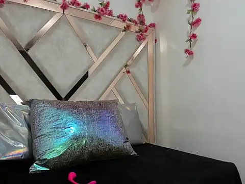 Samantha Ortiz69 online show from December 22, 2025, 4:45 am