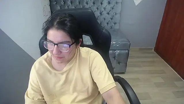 Snapshot of eva_smit_t chatting on February 22, 2026, 2:30 pm eva smit t online show from February 22, 2026, 2:30 pm