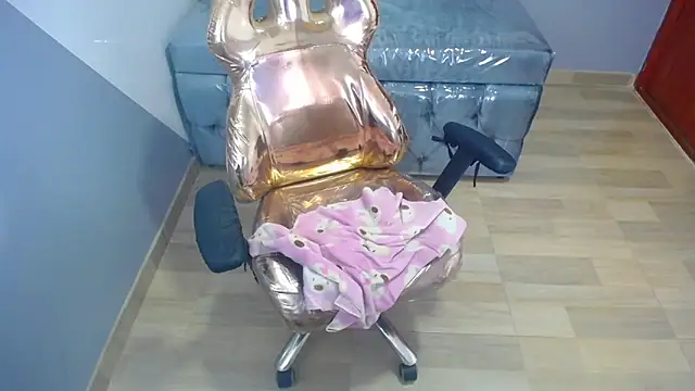 Snapshot of eva_smit_t chatting on February 3, 2026, 6:40 am eva smit t online show from February 3, 2026, 6:40 am