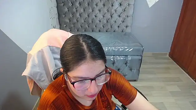 Snapshot of eva_smit_t chatting on February 8, 2026, 2:09 am eva smit t online show from February 8, 2026, 2:09 am