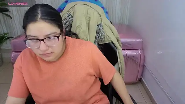 Snapshot of eva_smit_t chatting on February 28, 2026, 2:33 am eva smit t online show from February 28, 2026, 2:33 am