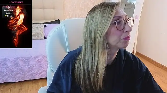 Scarlett 079 online show from March 15, 2026, 12:12 pm