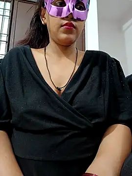 Shivani hotty online show from April 14, 2026, 5:40 pm