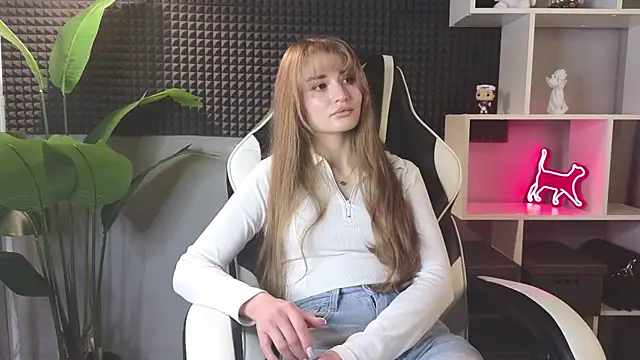 Snapshot of LyriaVespera chatting on February 26, 2026, 9:09 am LyriaVespera online show from February 26, 2026, 9:09 am