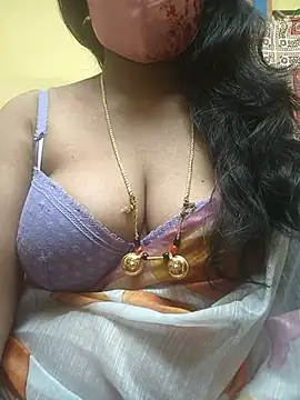 Preeti345 online show from December 20, 2025, 3:04 pm