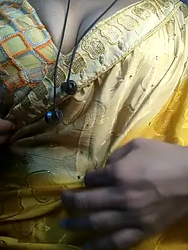 Preeti345 online show from April 11, 2026, 5:37 am