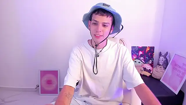 Snapshot of Jasson___ chatting on December 14, 2025, 11:38 am Jasson online show from December 14, 2025, 11:38 am