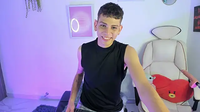 Snapshot of Jasson___ chatting on January 16, 2026, 5:06 pm Jasson online show from January 16, 2026, 5:06 pm