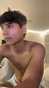 Snapshot of OnlyTyroone chatting on March 21, 2026, 9:40 pm OnlyTyroone online show from March 21, 2026, 9:40 pm