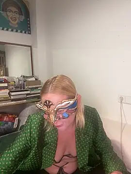 Snapshot of _DaLiDa_ chatting on December 18, 2025, 12:09 pm DaLiDa online show from December 18, 2025, 12:09 pm