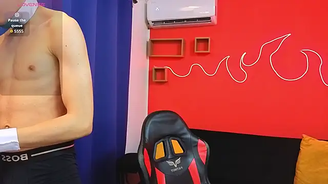 Snapshot of Neo_Twink chatting on February 4, 2026, 7:09 pm Neo Twink online show from February 4, 2026, 7:09 pm