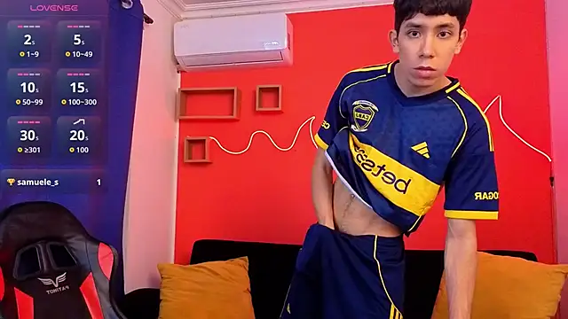 Neo Twink online show from March 15, 2026, 4:36 pm