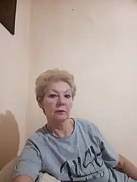 Snapshot of Calypso-Loove chatting on February 13, 2026, 12:27 pm Calypso-Loove online show from February 13, 2026, 12:27 pm