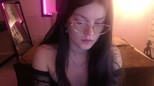 Sara valderrama  online show from February 5, 2026, 7:21 pm