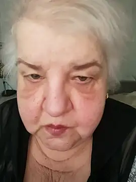 HapinessLovee online show from February 22, 2026, 9:22 am