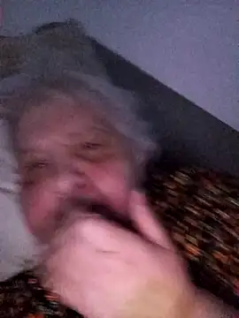 HapinessLovee online show from April 4, 2026, 6:14 pm