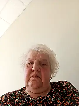 HapinessLovee online show from March 28, 2026, 11:00 am