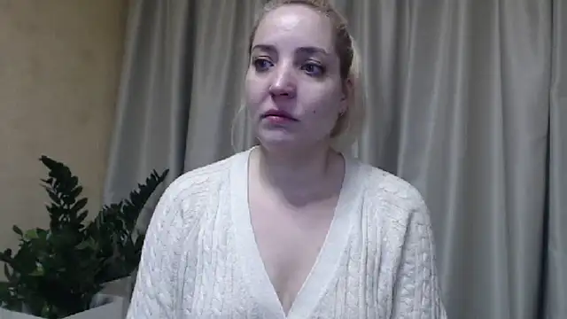 Snapshot of sweetpussy chatting on February 21, 2025, 8:51 am sweetpussy online show from February 21, 2025, 8:51 am