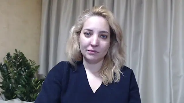 Snapshot of sweetpussy chatting on February 13, 2026, 8:20 pm sweetpussy online show from February 13, 2026, 8:20 pm