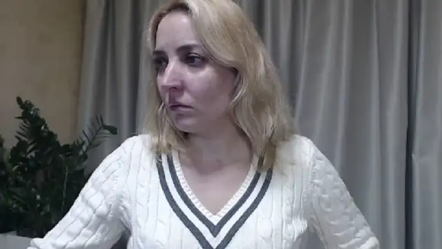 Snapshot of sweetpussy chatting on October 22, 2025, 2:05 pm sweetpussy online show from October 22, 2025, 2:05 pm