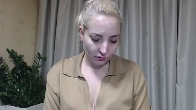 Snapshot of sweetpussy chatting on November 20, 2025, 5:57 pm sweetpussy online show from November 20, 2025, 5:57 pm