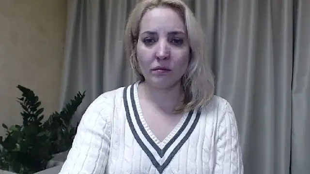Snapshot of sweetpussy chatting on February 18, 2025, 3:31 pm sweetpussy online show from February 18, 2025, 3:31 pm