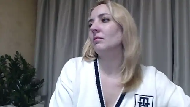 Snapshot of sweetpussy chatting on February 25, 2026, 1:55 pm sweetpussy online show from February 25, 2026, 1:55 pm