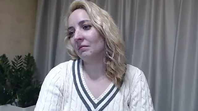 sweetpussy online show from March 29, 2026, 1:24 pm