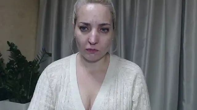 Snapshot of sweetpussy chatting on October 11, 2025, 3:35 pm sweetpussy online show from October 11, 2025, 3:35 pm