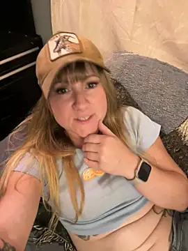 alluringpixie online show from March 22, 2026, 2:04 am