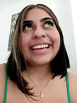 MariaPaula22  online show from December 13, 2025, 8:59 pm